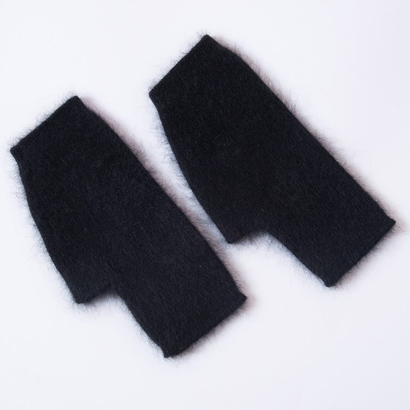 Mink Mittens Are Cute For Girls In Winter