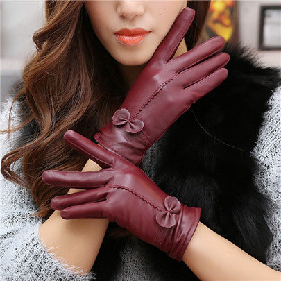 Fashion Gloves for Women.