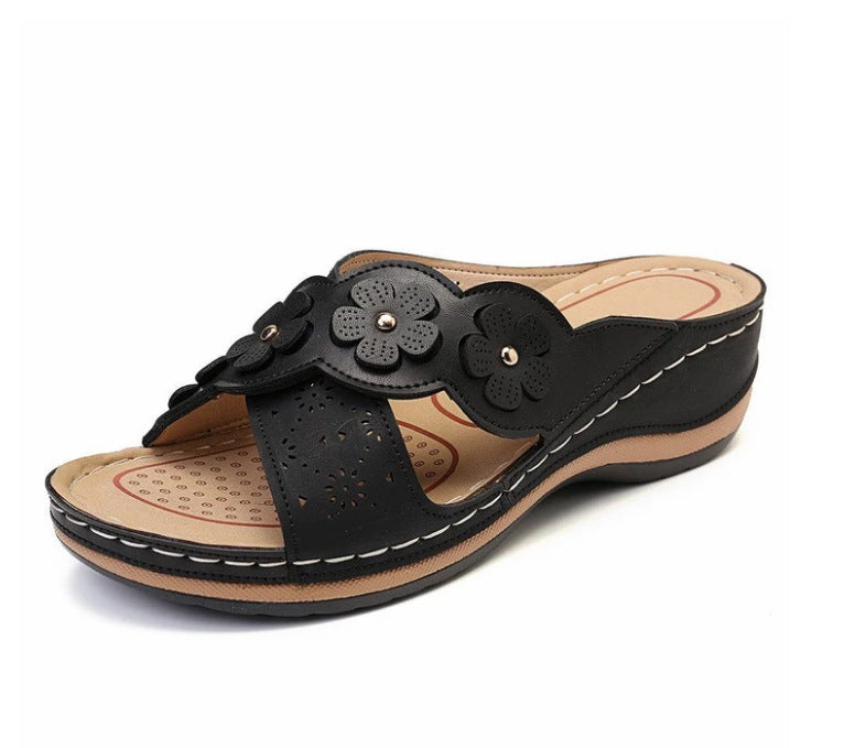 Women's casual beach sandals