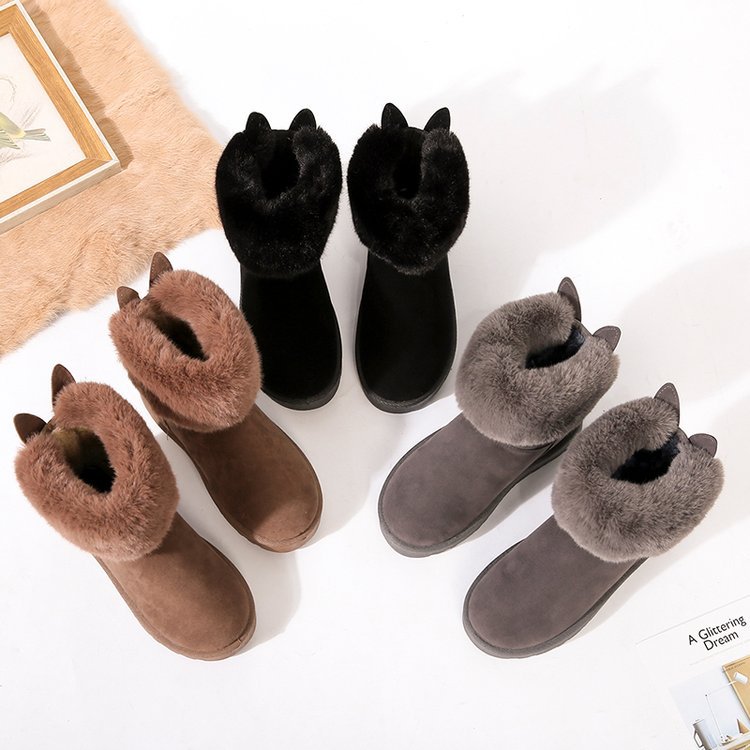 Female rabbit ears snow boots