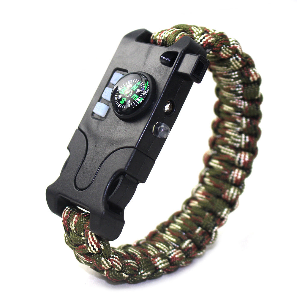 Emergency paracord bracelet