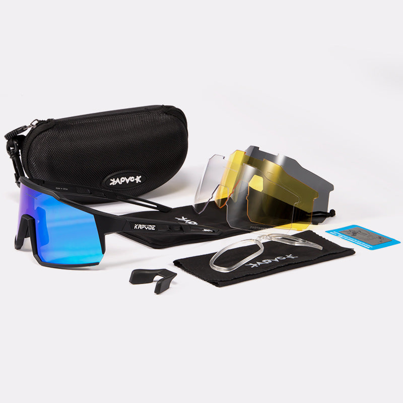 Polarized snow sports goggles