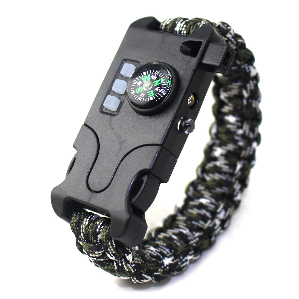 Paracord bracelet for outdoor survival