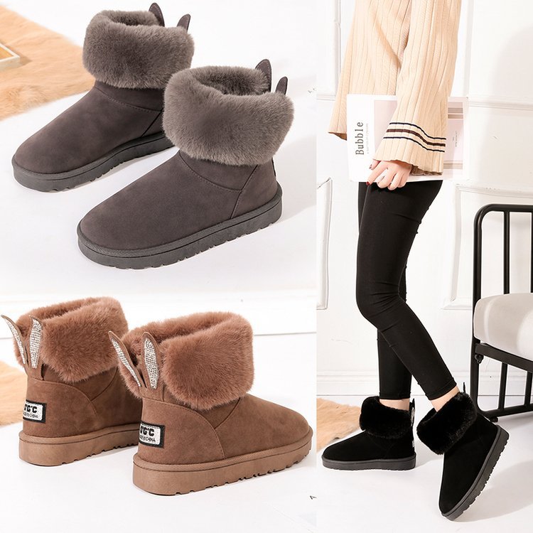 Female rabbit ears snow boots