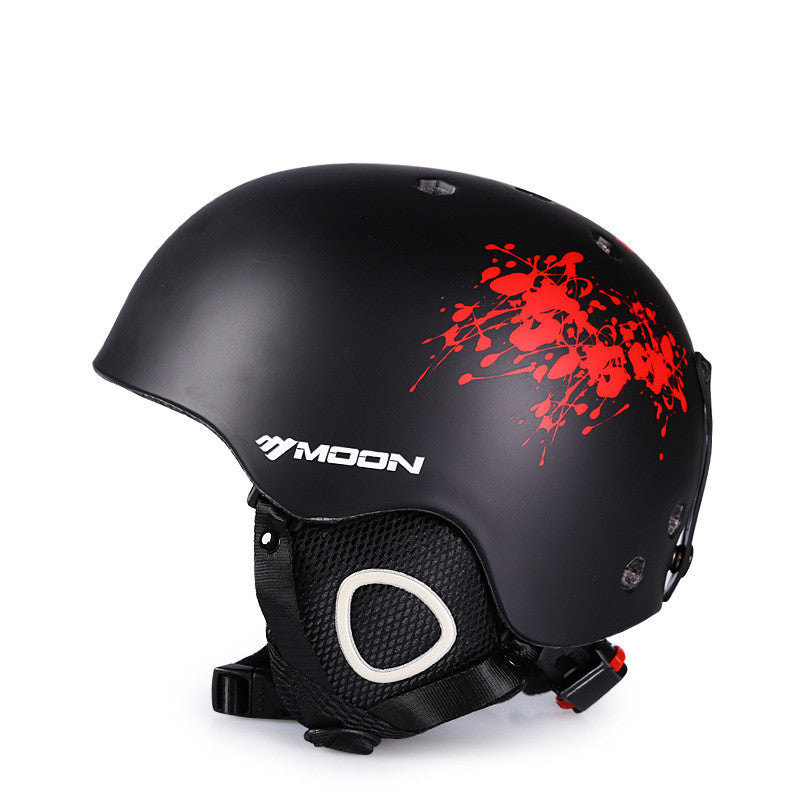 Integrated Snow Helmet for Safe and Comfortable Winter Sports