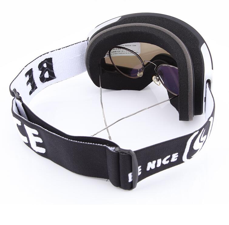 men ski goggles