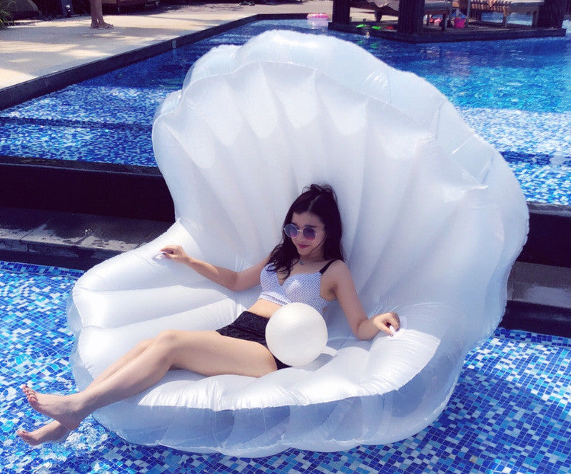 Shell Pearl Giant Pool Float