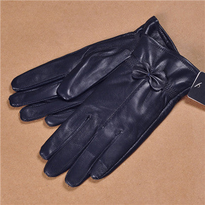 Fashion Gloves for Women.