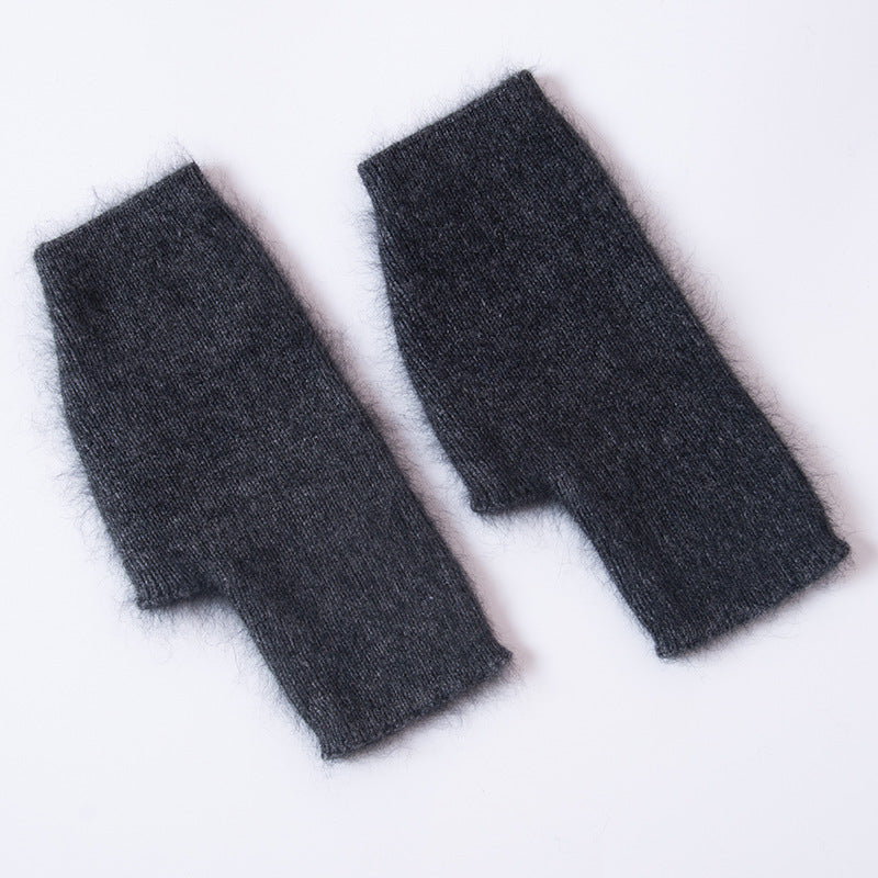 Mink Mittens Are Cute For Girls In Winter